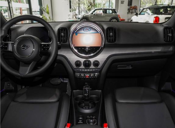 MINI COUNTRYMAN 2022款 2.0T COOPER S 中控类   中控台