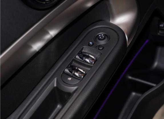 MINI COUNTRYMAN 2022款 2.0T COOPER S 车厢座椅   门窗控制