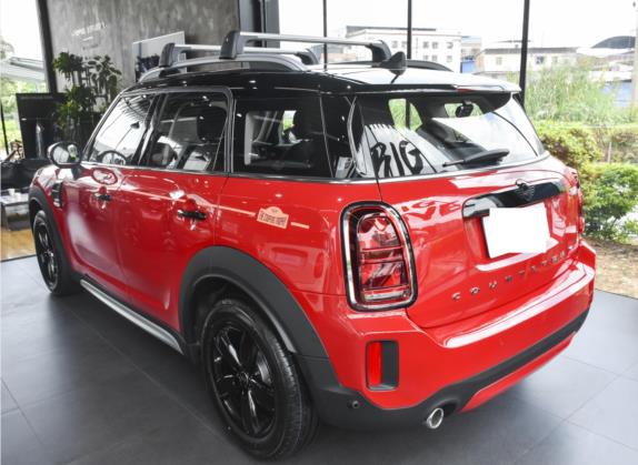 MINI COUNTRYMAN 2022款 1.5T COOPER 外观   斜后