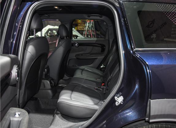 MINI COUNTRYMAN 2022款 2.0T COOPER S ALL4 黑标特别版 车厢座椅   后排空间