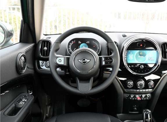 MINI COUNTRYMAN 2022款 改款 1.5T COOPER 中控类   驾驶位