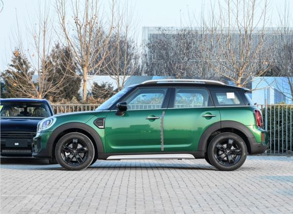 MINI COUNTRYMAN 2022款 改款 1.5T COOPER 外观   正侧