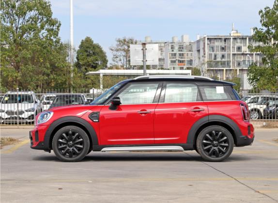 MINI COUNTRYMAN 2022款 改款 1.5T COOPER 鉴赏家 外观   正侧