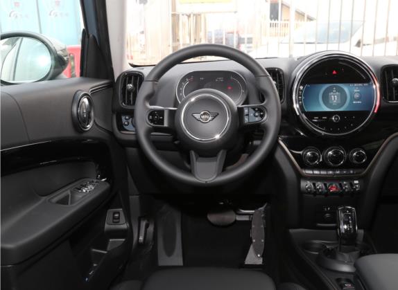 MINI COUNTRYMAN 2022款 改款 2.0T COOPER S 中控类   驾驶位