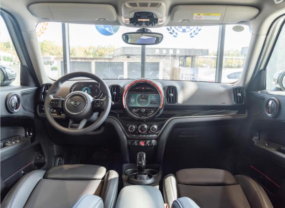 MINI COUNTRYMAN 2022款 改款 2.0T COOPER S ALL4 中控类   中控全图