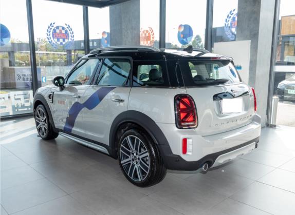 MINI COUNTRYMAN 2022款 改款 2.0T COOPER S ALL4 外观   斜后