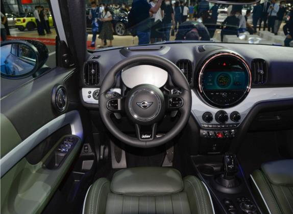 MINI COUNTRYMAN 2022款 2.0T COOPER S ALL4 不羁特别版 中控类   驾驶位