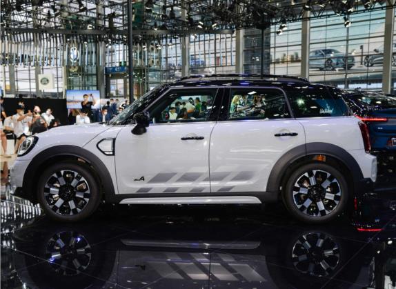 MINI COUNTRYMAN 2022款 2.0T COOPER S ALL4 不羁特别版 外观   正侧