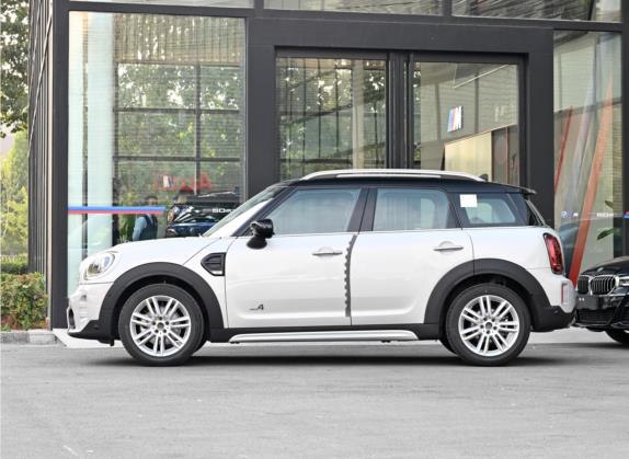 MINI COUNTRYMAN 2023款 1.5T COOPER ALL4 鉴赏家 外观   正侧