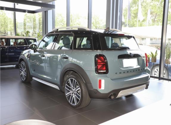 MINI COUNTRYMAN 2023款 2.0T COOPER S ALL4 鉴赏家 外观   斜后