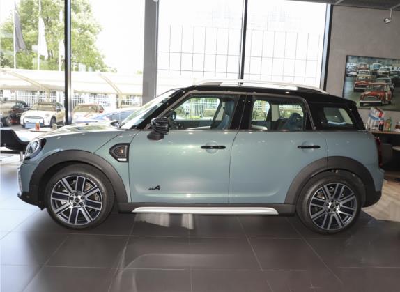 MINI COUNTRYMAN 2023款 2.0T COOPER S ALL4 鉴赏家 外观   正侧