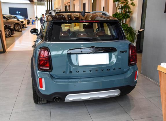 MINI COUNTRYMAN 2023款 改款 1.5T COOPER ALL4 鉴赏家 外观   正后