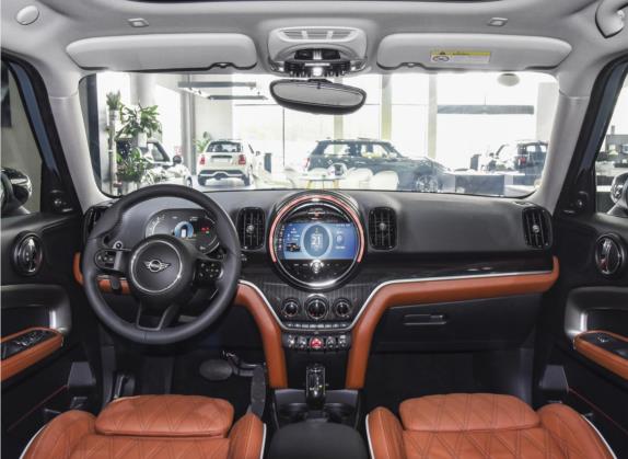 MINI COUNTRYMAN 2023款 改款 2.0T COOPER S ALL4 鉴赏家 中控类   中控全图