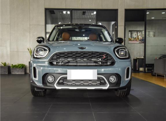 MINI COUNTRYMAN 2023款 改款 2.0T COOPER S ALL4 鉴赏家 外观   正前