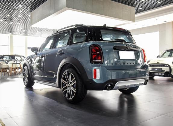 MINI COUNTRYMAN 2023款 改款 2.0T COOPER S ALL4 鉴赏家 外观   斜后