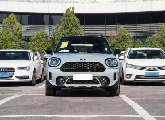 MINI COUNTRYMAN 2023款 2.0T COOPER S ALL4 不羁特别版 外观   正前