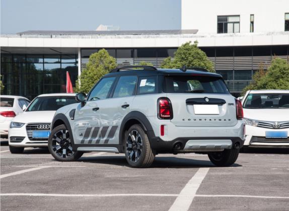 MINI COUNTRYMAN 2023款 2.0T COOPER S ALL4 不羁特别版 外观   斜后