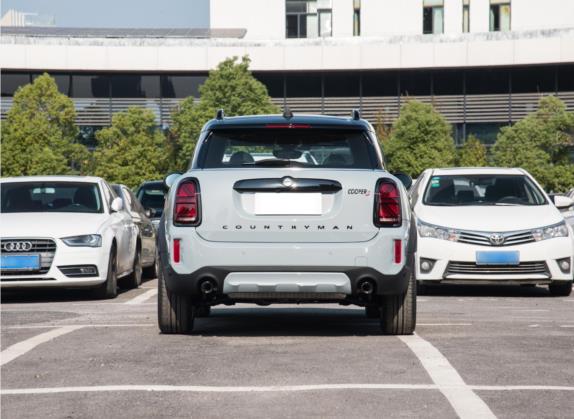 MINI COUNTRYMAN 2023款 2.0T COOPER S ALL4 不羁特别版 外观   正后