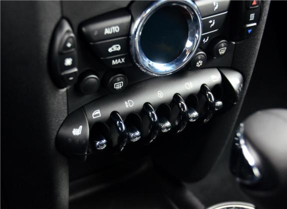 MINI COUPE 2012款 1.6L COOPER 车厢座椅   门窗控制