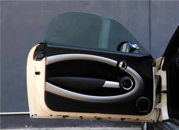 MINI ROADSTER 2012款 1.6T COOPER S 车厢座椅   前门板
