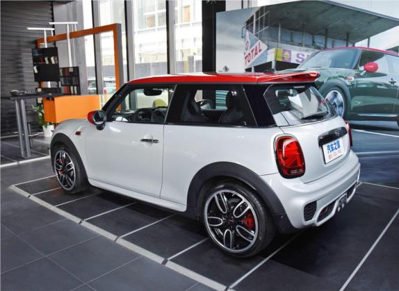 MINI JCW 2020款 2.0T JOHN COOPER WORKS ALL-IN 外观   斜后