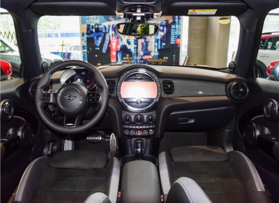 MINI JCW 2022款 2.0T JOHN COOPER WORKS ALL-IN 中控类   中控全图