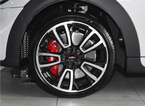 MINI JCW 2022款 改款 2.0T JOHN COOPER WORKS ALL-IN 其他细节类   前轮