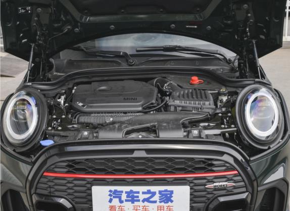 MINI JCW 2023款 2.0T JOHN COOPER WORKS ALL-IN 其他细节类   发动机舱