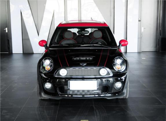 MINI JCW CLUBMAN 2013款 1.6T JOHN COOPER WORKS 外观   正前