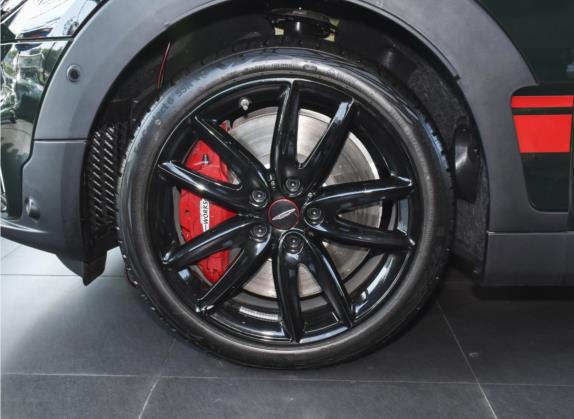 MINI JCW CLUBMAN 2022款 改款 2.0T JOHN COOPER WORKS ALL-IN 其他细节类   前轮