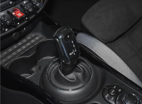 MINI JCW CLUBMAN 2022款 改款 2.0T JOHN COOPER WORKS ALL-IN 中控类   挡把