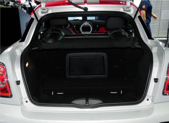 MINI JCW COUPE 2013款 1.6T JOHN COOPER WORKS 车厢座椅   后备厢