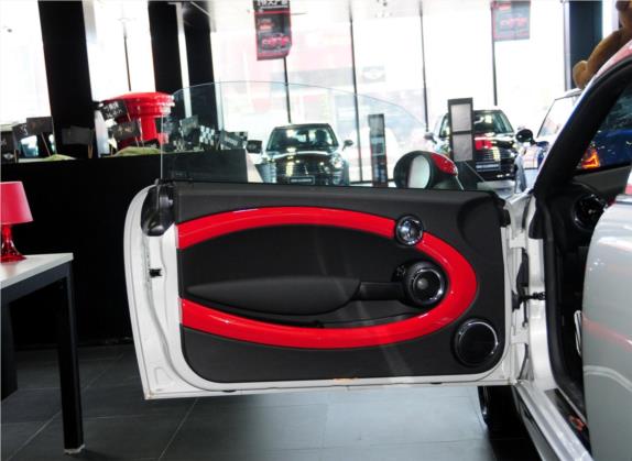 MINI JCW COUPE 2013款 1.6T JOHN COOPER WORKS 车厢座椅   前门板