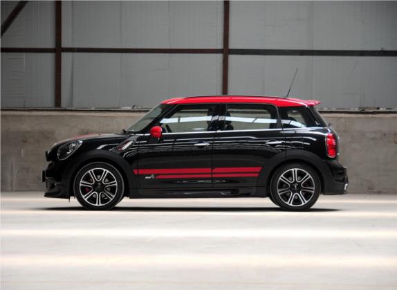 MINI JCW COUNTRYMAN 2013款 1.6T JOHN COOPER WORKS ALL4 外观   正侧