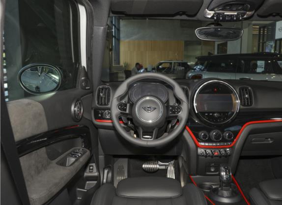 MINI JCW COUNTRYMAN 2023款 2.0T JOHN COOPER WORKS 中控类   驾驶位