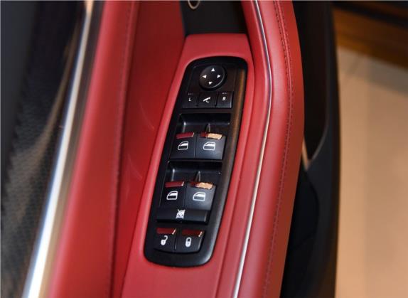 Levante 2018款 3.0T S 运动版 车厢座椅   门窗控制