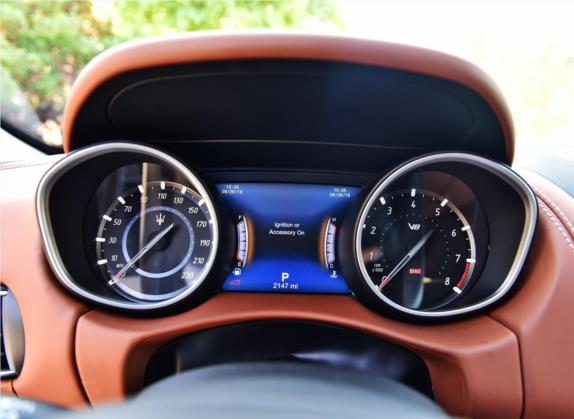Levante 2019款 3.8T Trofeo版 中控类   仪表盘
