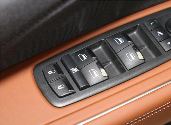 Levante 2019款 3.0T 豪华版 国VI 车厢座椅   门窗控制