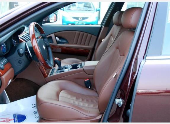 总裁 2008款 4.7L 行政版 车厢座椅   前排空间