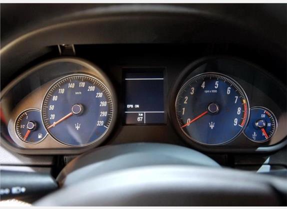 总裁 2009款 4.7L 运动版 中控类   仪表盘
