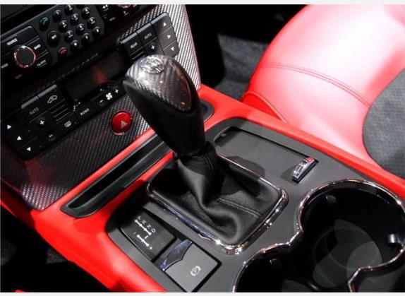 总裁 2009款 4.7L 运动版 中控类   挡把