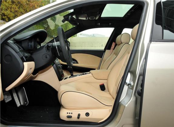 总裁 2011款 4.7L 全球荣誉版 车厢座椅   前排空间