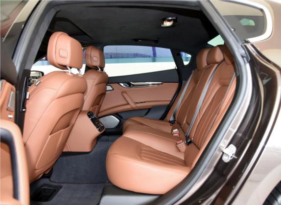 总裁 2015款 3.8T 标准型 车厢座椅   后排空间
