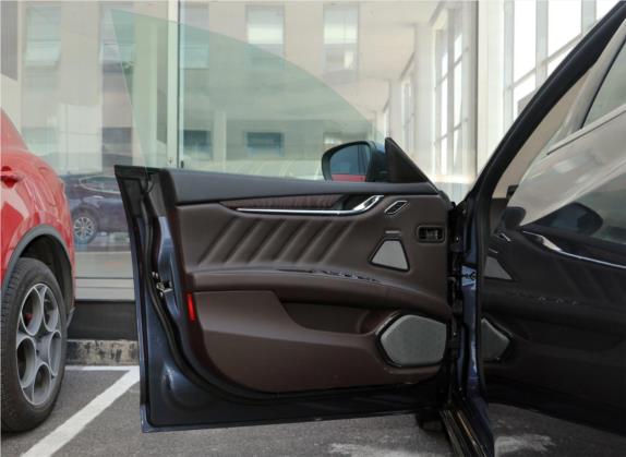 总裁 2020款 3.0T 杰尼亚奢享限量版 车厢座椅   前门板
