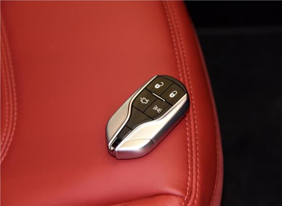总裁 2021款 3.0T 豪华版 其他细节类   钥匙