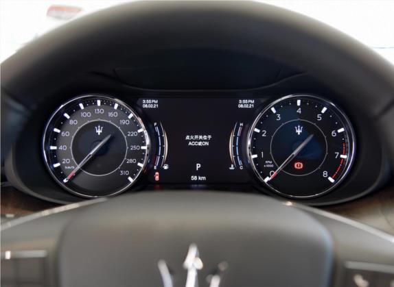 总裁 2021款 3.0T 豪华版 中控类   仪表盘