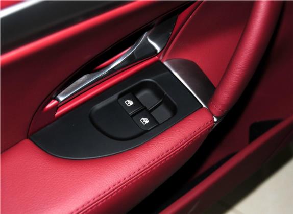 GranTurismo 2007款 4.2L 标准版 车厢座椅   门窗控制