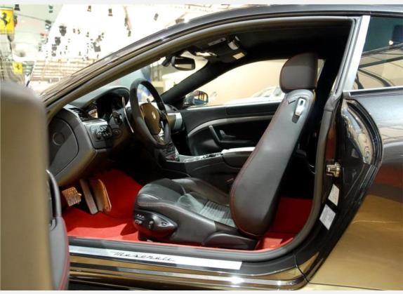 GranTurismo 2008款 4.7L Sport 车厢座椅   前排空间