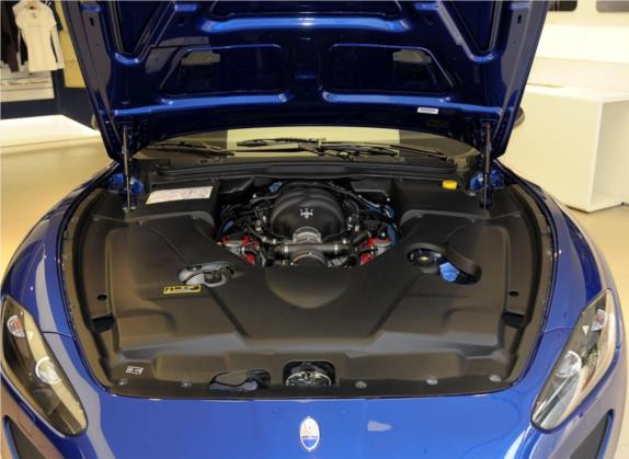 GranTurismo 2012款 4.7L MC Stradale 其他细节类   发动机舱