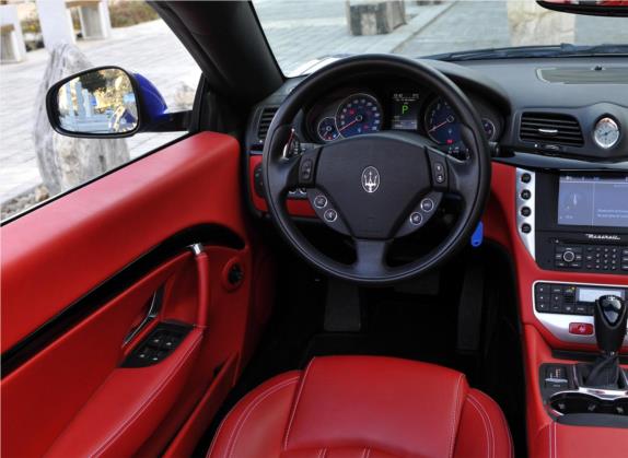 GranCabrio 2010款 4.7L Automatic 中控类   驾驶位